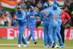 Skipper Virat Kohli and Indian team celebrating a wicket. (image via @cricketworldcup/Facebook)