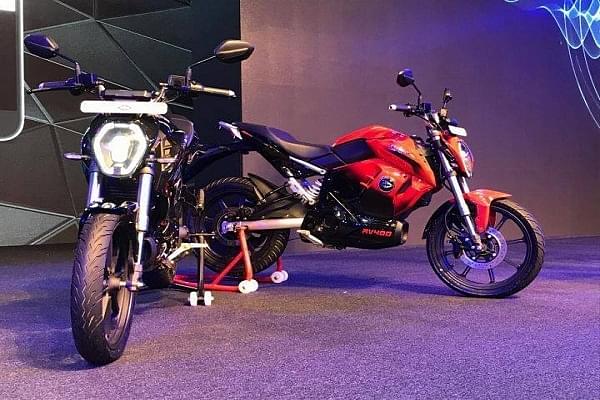 Newly Launched Electric Bike Revolt RV 400 (Representative Image) (@CarsWheelz/Twitter)