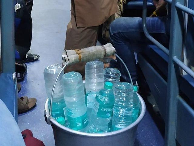 Water bottles being sold in Indian trains. (pic via Twitter)&nbsp;