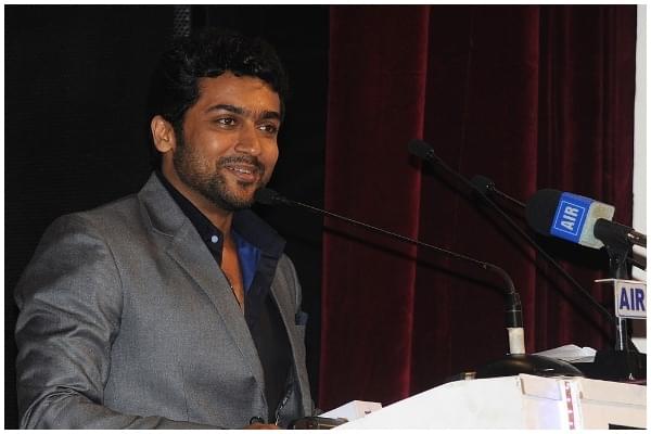 Surya addressing at the closing ceremony of the 42nd International Film Festival of India at Panaji, Goa in 2011. (Ministry of Information & Broadcasting/Wikipedia)