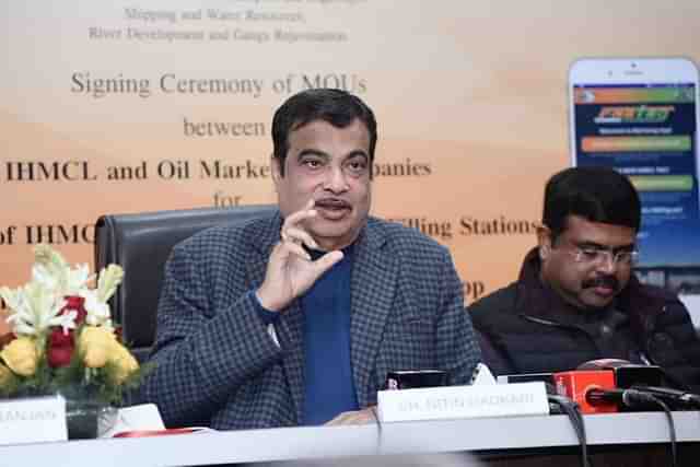 Union Minister Nitin Gadkari (Pic Via Twitter) 