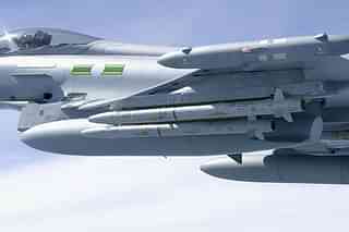 RAF aircraft armed with an ASRAAM (Geoff Lee/MOD (UK) via Wikipedia)