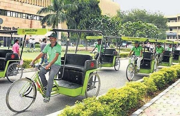 With an ideal speed between 10 km/hr to 15 km/hr, the rickshaw has the potential to reach speed upto 25 km/hr due to the imported motors from China, manufacturers claim. (image via Gautam Purohit/Facebook)