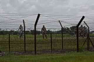 A border fence between India and Bangladesh. (representative image) (Shazia Rahman via GettyImages)
