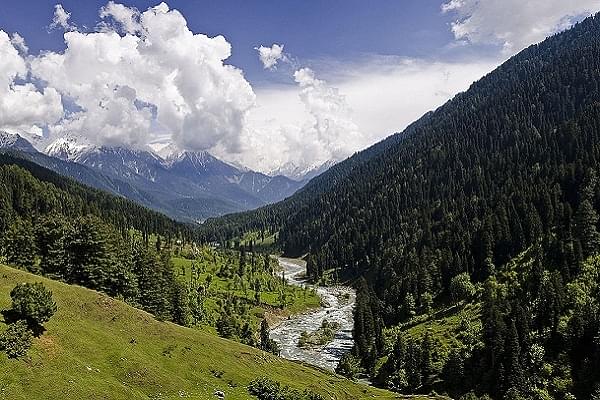 Kashmir landscape (KennyOMG/Wikimedia Commons)