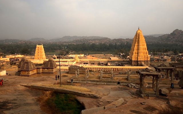 Hampi Virupaksha Temple (Santosh Kimothi)