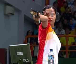 Indian pistol shooter Heena Sidhu (Twitter/@Ra_THORe)