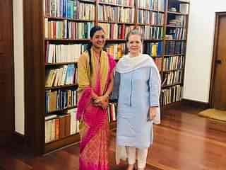 Alka Lamba with Congress president Sonia Gandhi. (via Twitter)