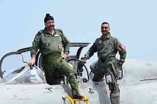 IAF Chief B S Dhanoa with Wing Commander Abhinandan Varthaman (@ShivAroor/Twitter)