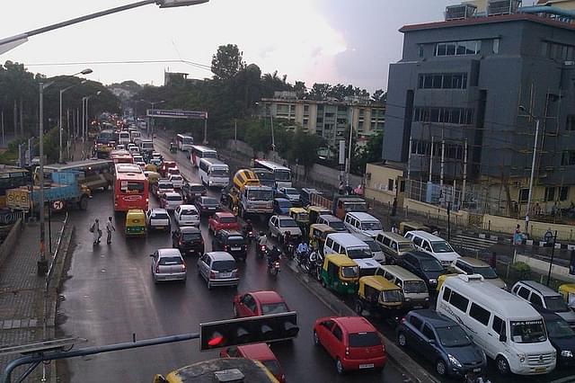 Silk Board Junction Traffic at Bengaluru (Source: Ashwin Kumar from Bangalore, India - Silk Board, CC BY-SA 2.0, https://commons.wikimedia.org/w/index.php?curid=52244360)