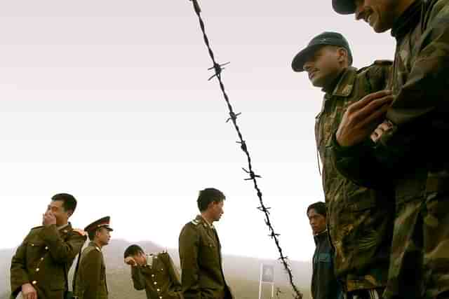 Indian soldiers and Chinese soldiers. (Representative Image) (Sumeet Inder Singh/The India Today Group/Getty Images)&nbsp;