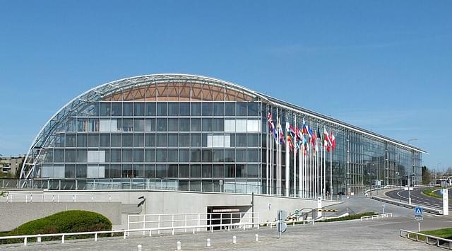 The EIB building in Luxembourg. (Palauenc05/Wikimedia Commons)