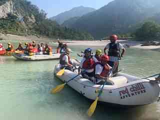 Union Minister Gajendra Singh Shekhawat launched the Ganga rafting expedition (@gssjodhpur/Twitter)