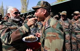  Narendra Modi in Rajouri District of Jammu and Kashmir on Sunday (27 October) to celebrate Diwali with soldiers at LoC (Source: @narendramodi/Twitter)