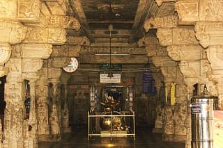 Inside the Halasuru SOmeshwara Temple (Dineshkannambadi/WikiCommons)
