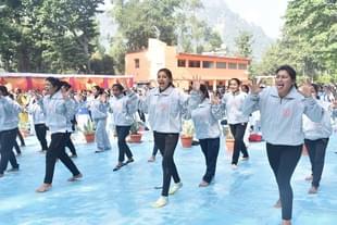 Participants at the Muslim Yoga Camp. (Pic via Twitter)