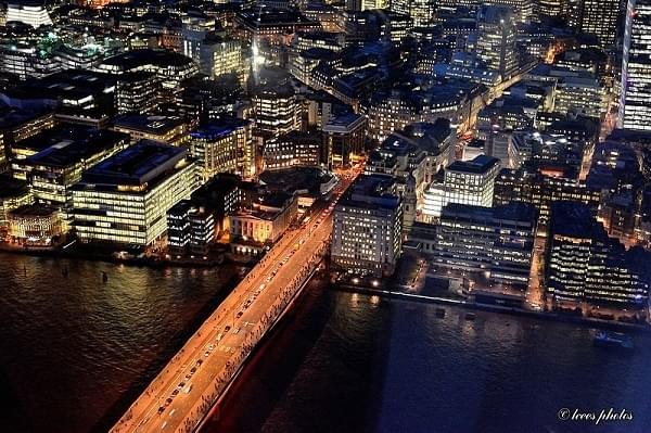 London Bridge at night (Tee Cee via Wikimedia  Commons)