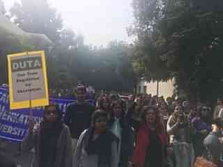 Protesting Delhi University teachers (Twitter/@RichaMisra)