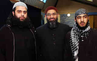 London Bridge terrorist Usman Khan (Right) with hate cleric Anjem Choudary (Centre) (Picture: Stoke Sentinel)