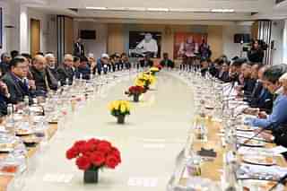 PM Modi in a meeting with Industry leaders, economists (Pic Via Twitter)