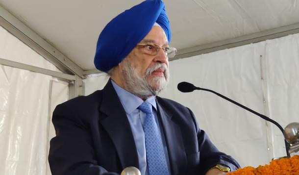 Union Minister Hardeep S Puri (Pic Via Twitter)