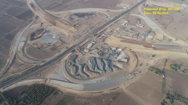 Delhi-Mumbai Expressway under construction near Bharuch, Gujarat. (Source: @sahil11p on Twitter)