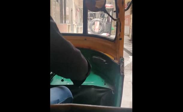 The autorickshaw passing through narrow lanes