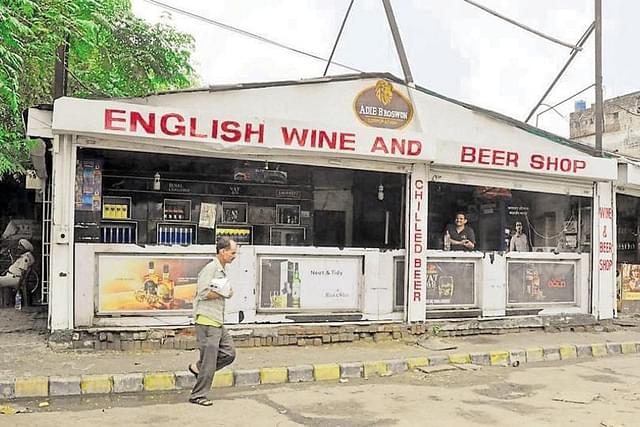 A liquor store in Punjab (Sikander Singh Chopra/Hindustan Times via Getty Images)