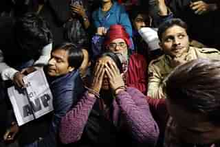 Mother of Nirbhaya breaks down during a protest against the release of juvenile convict at Jantar Mantar in 2015 (Representative Image) (Ravi Choudhary/Hindustan Times via Getty Images)
