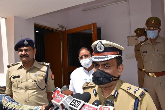IG Range Meerut speaking to mediapersons about the arrested Jamaati Covid-19 patient (Pic Via Twitter)