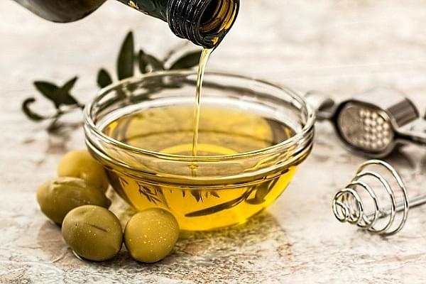 Olive oil (stevepb/Pixabay)