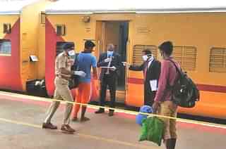 Shramik Special train of the Indian Railways. (SouthWestern Railway/@SWRRLY/Twitter)