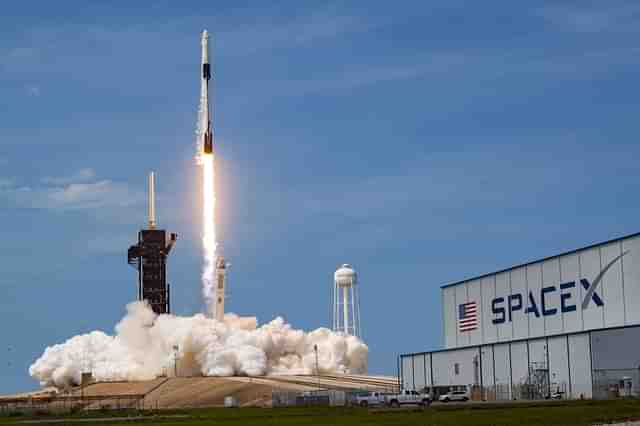 SpaceX’s Falcon 9 takes off. (Twitter/@SpaceX)