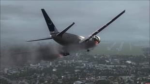 PIA’s Airbus A320 before crashing in Karachi (video screengrab via Twitter)