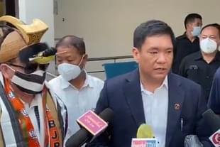 Arunachal CM Pema Khandu with Nabam Rebia (Pic Via Twitter)