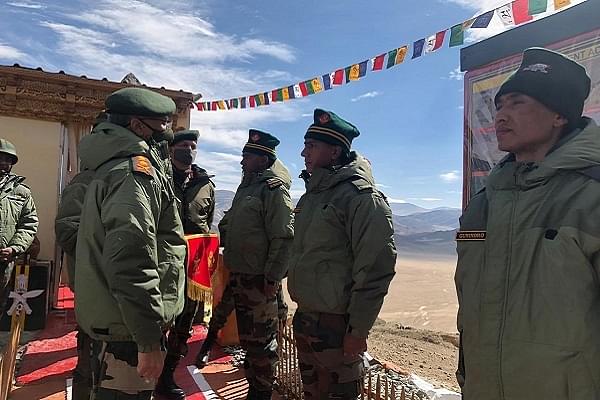 Army Chief General M M Naravane meeting troops in Eastern Ladakh (Nitin Gokhale/Twitter)