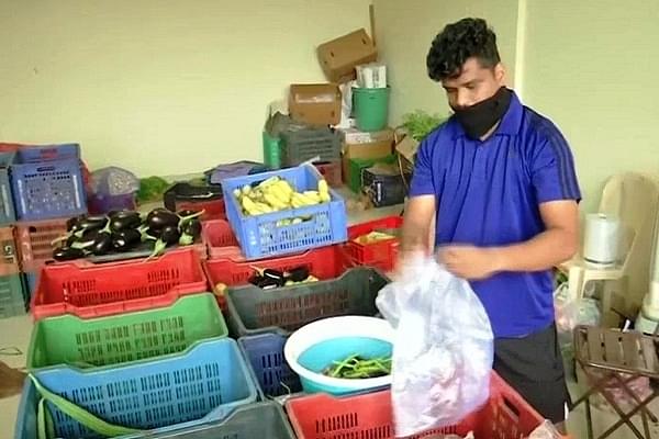 Prasad Bhosale selling vegetables (@ANI/Twitter)