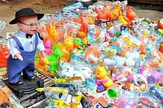Chinese plastic toys. (Kannanshanmugam, shanmugamstudio, Kollam/Wikicommons)