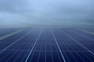 (A view of the Rewa solar plant, picture by DeshGujarat)