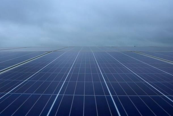 (A view of the Rewa solar plant, picture by DeshGujarat)
