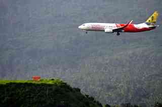 Air India Express flight landing at Kozhikode Calicut International Airport (Picture: Dhruvarahjs/Wikimedia Commons)