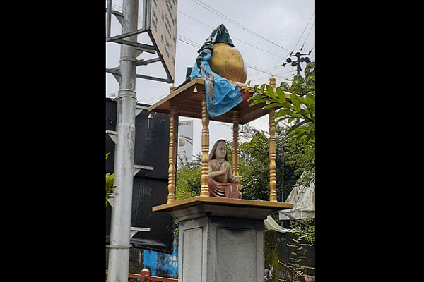 Islamic flag on Adi Shankaracharya statue