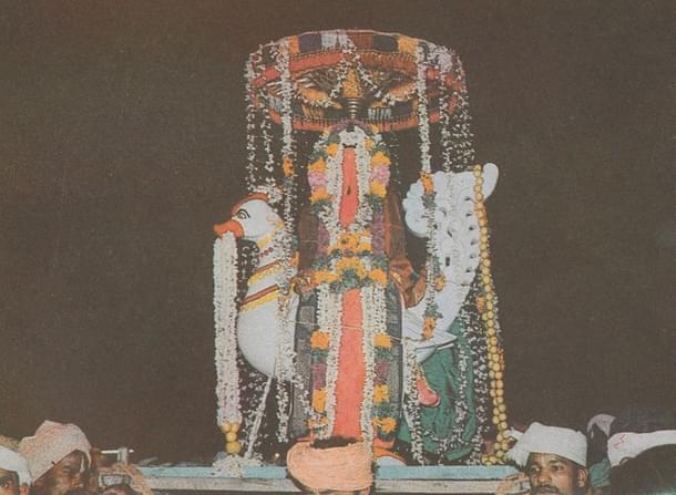 Vaikundar on Hamsa Vahanam:  As manifestation of non-dual wisdom