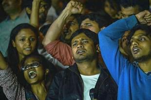 Kanhaiya Kumar in JNU with other students. (CHANDAN KHANNA/AFP/Getty Images)