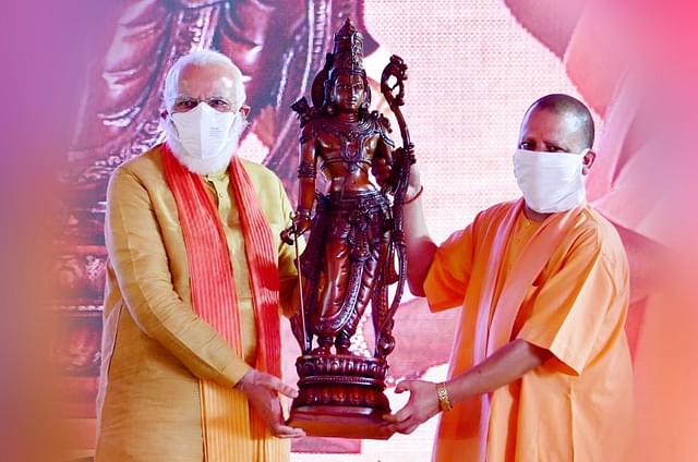CM Yogi Adityanath presenting the idol of Sri Rama to PM Narendra Modi in Ayodhya (UP CMO)