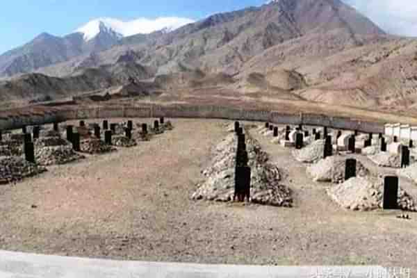 Reported graves of Chinese soldiers who died at Galwan (Twitter)