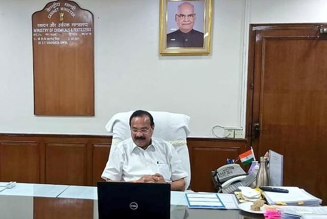 Union Minister D V Sadananda Gowda (Pic Via Twitter)