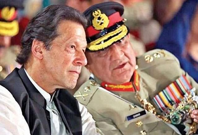 Pakistani Prime Minister Imran Khan and Army Chief Qamar Javed Bajwa.&nbsp;