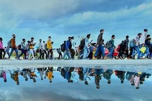 Migrant workers returning to their villages. 