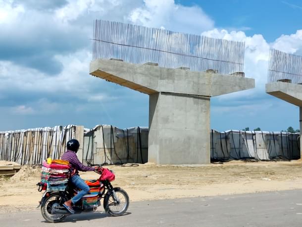 Purvanchal Expressway under construction in Lucknow. (Prakhar Gupta/Swarajya)